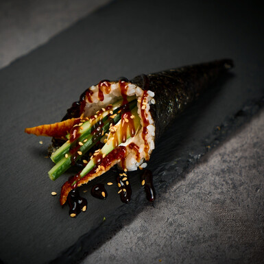 Хэнд-ролл с угрем