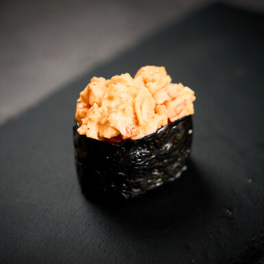 Ролл Гункан спайси креветка